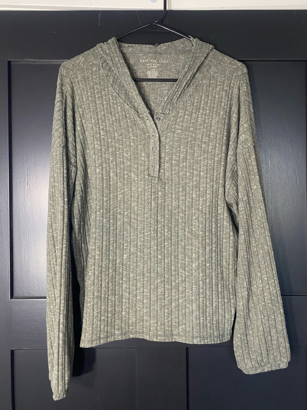 4/$16 American Eagle Top
